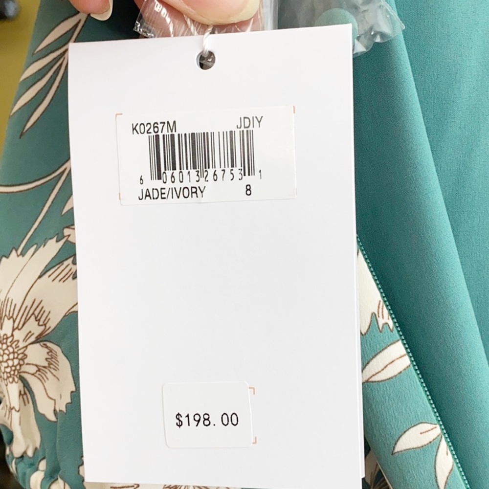 Gal Meets Glam Shannon Pleat Neck Maxi Dress - Picture 12 of 15